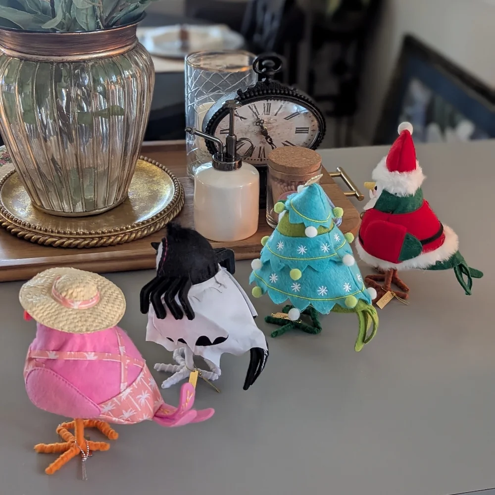 (5) TARGET FEATHERLY FRIENDS HOLIDAY BIRDS